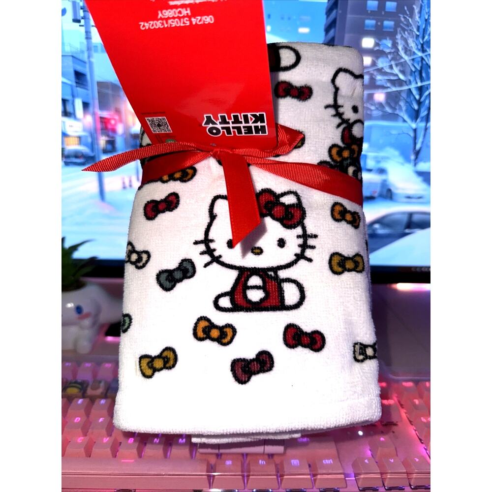 Hello Kitty Thanksgiving Hand Towels Leaves Bows Fall Autumn 2024 Sanrio 2 Pack